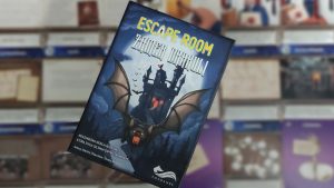 Read more about the article Escape Room: Zamek Drakuli – karciany pokój zagadek w klimacie horroru
